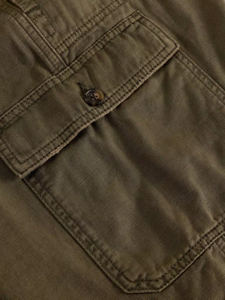 White Stuff Kemble Cargo Shorts in Khaki Green