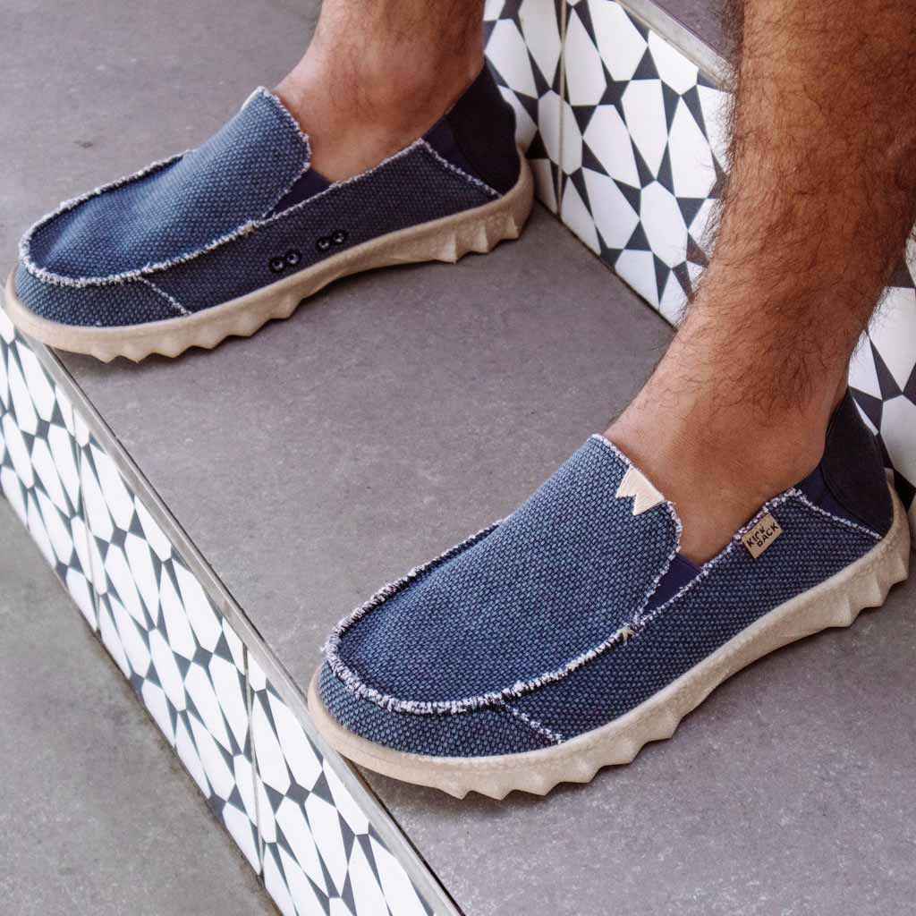 Kick Back Couch Classic in Navy Woven Canvas