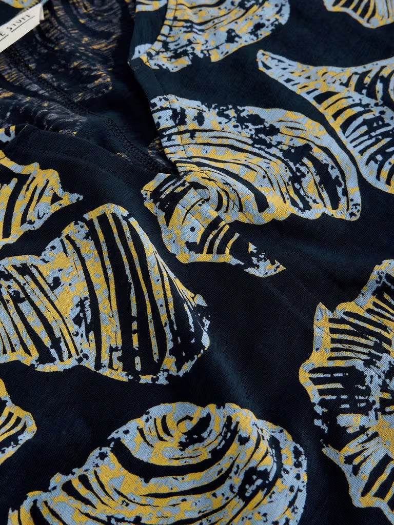 White Stuff Nelly Print Notch Neck Tee in Navy Print