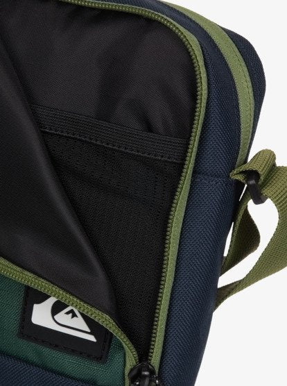 Quiksilver Pandor Small Shoulder Bag in Forest